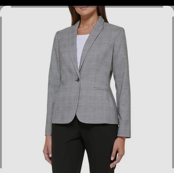 Talbots Gray Blazer with Structured Shoulders and Notched Lapels - Picture 1 of 8